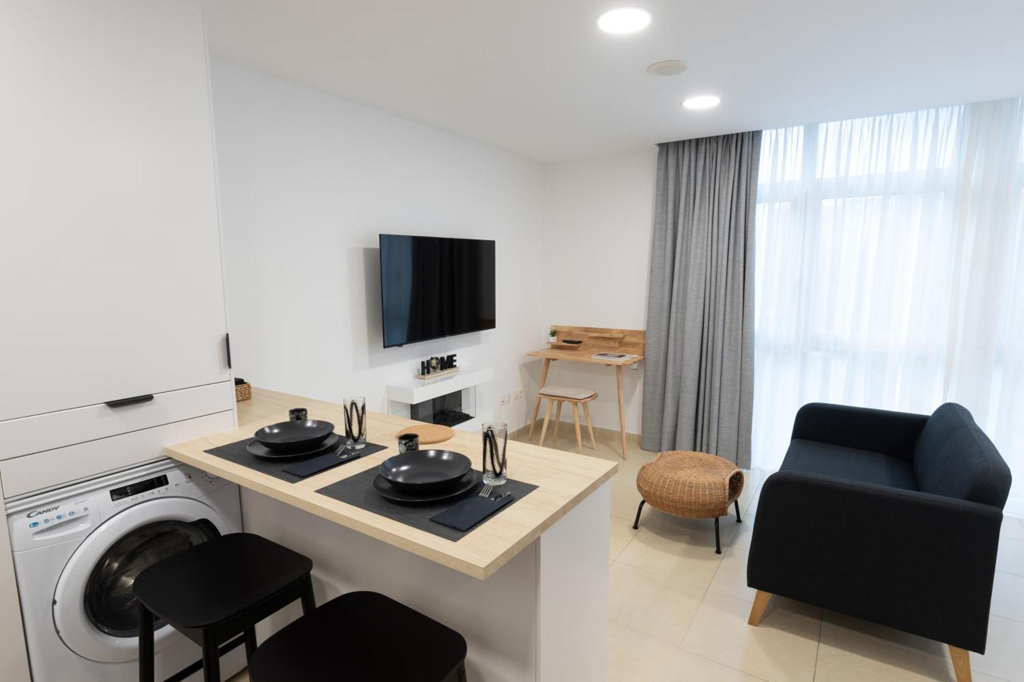 Miniloft Cee Con Wifi En El Centro Del Pueblo Lejlighed Eksteriør billede